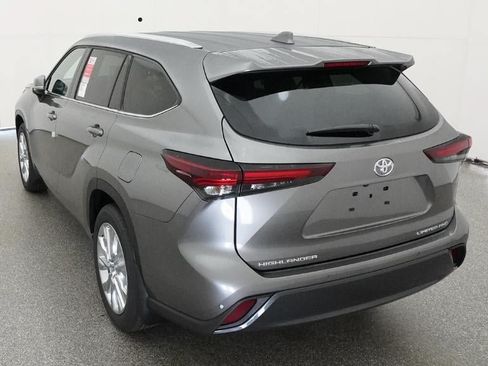 New 2026 Toyota Highlander Limited AWD/4WD image 6
