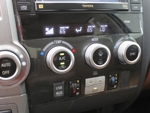 Used 2012 Toyota Sequoia Platinum AWD/4WD image 67