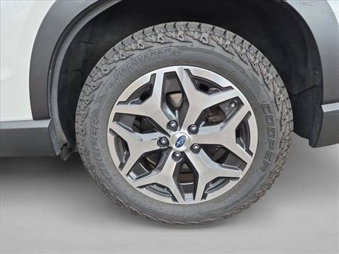 Used 2023 Subaru Forester Premium AWD/4WD image 12