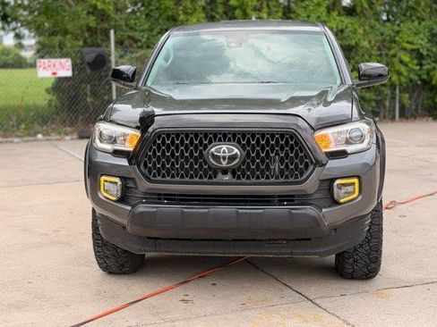 Used 2019 Toyota Tacoma SR w/ SX Package image 2