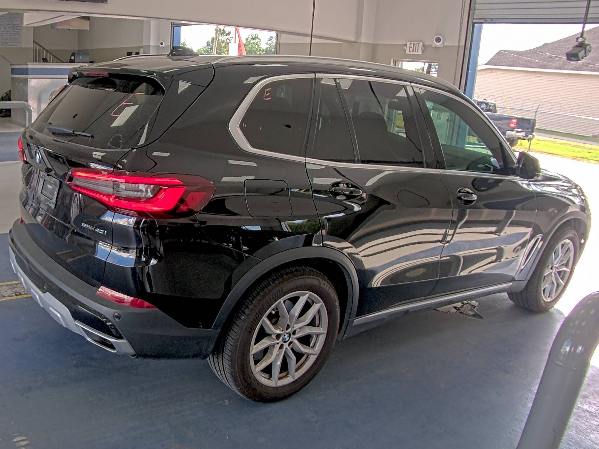 Used 2021 BMW X5 sDrive40i w/ Convenience Package RWD image 4