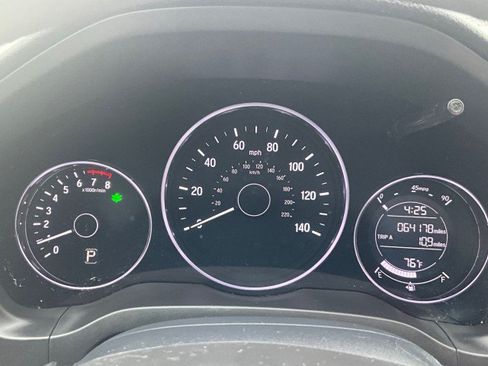 Used 2021 Honda HR-V LX image 14