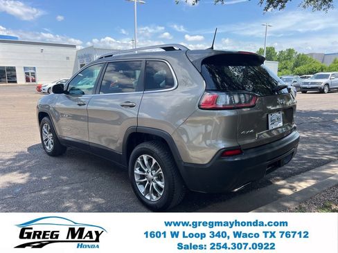Used 2019 Jeep Cherokee Latitude Plus w/ Comfort/Convenience Group AWD/4WD image 5