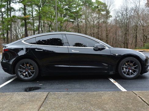 Used 2019 Tesla Model 3 Standard Range Plus image 5