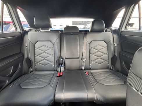 Used 2026 Volkswagen Atlas Cross Sport SE FWD image 40