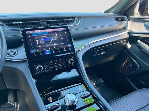 Certified 2022 Jeep Grand Cherokee L Overland image 25