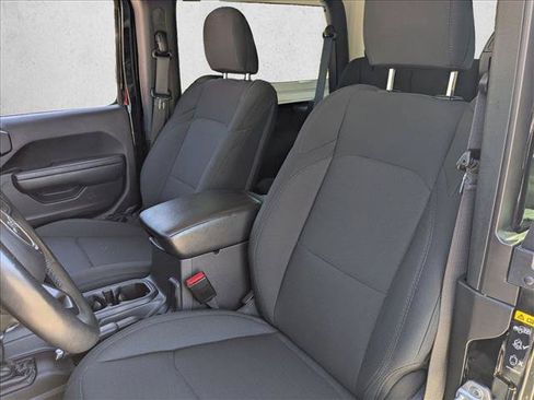 Used 2022 Jeep Wrangler Sport AWD/4WD image 16