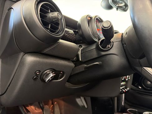 Used 2017 MINI Cooper S image 34