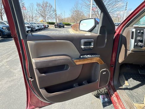 Used 2017 Chevrolet Silverado 1500 LTZ w/ Sport Package image 17