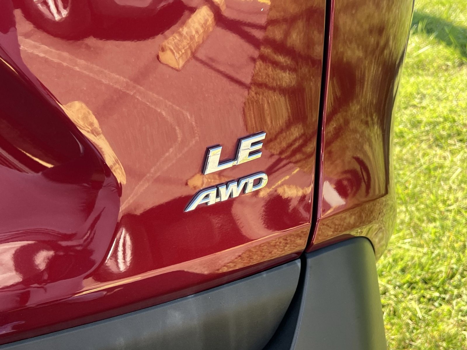 Used 2021 Toyota RAV4 LE AWD/4WD image 25