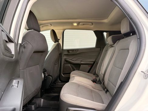 Used 2022 Ford Escape SE w/ Convenience Package FWD image 17