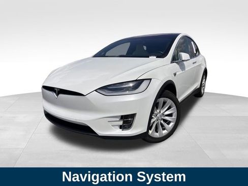 Used 2019 Tesla Model X 75D AWD/4WD image 2