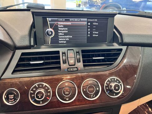 Used 2012 BMW Z4 sDrive28i w/ Sport Pkg image 19