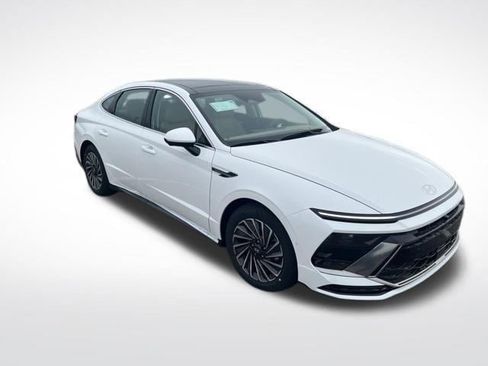 New 2026 Hyundai Sonata Limited image 3