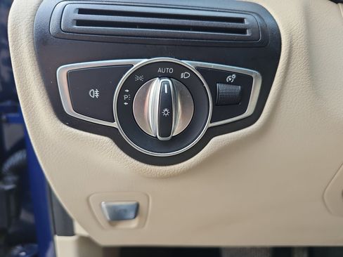 Used 2018 Mercedes-Benz GLC 300 image 28