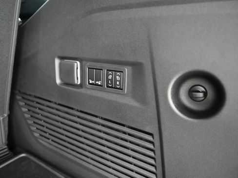 New 2026 GMC Yukon AT4 Ultimate w/ LPO, Floor Liner Package image 37