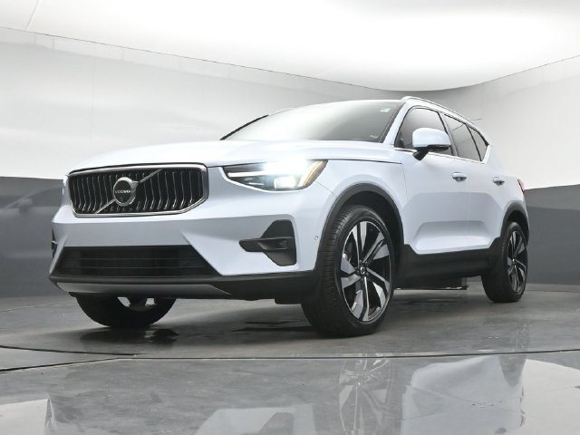 Used 2024 Volvo XC40 B5 Ultimate AWD/4WD image 37