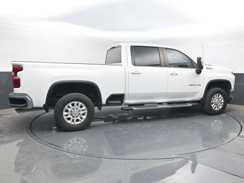 Used 2023 Chevrolet Silverado 2500 LT w/ Convenience Package image 6