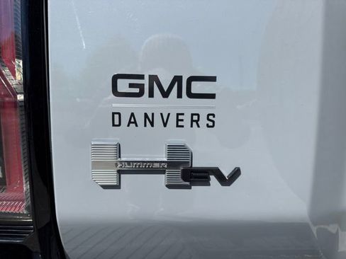 New 2025 GMC Hummer EV 2X w/ LPO, Sport Package AWD/4WD image 8