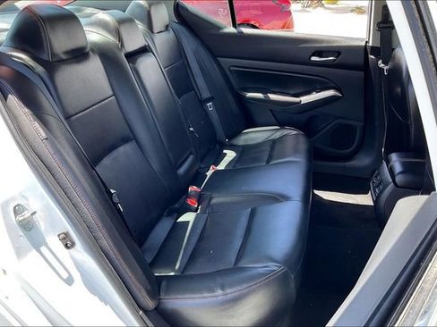 Used 2023 Nissan Altima 2.0 SR FWD image 26