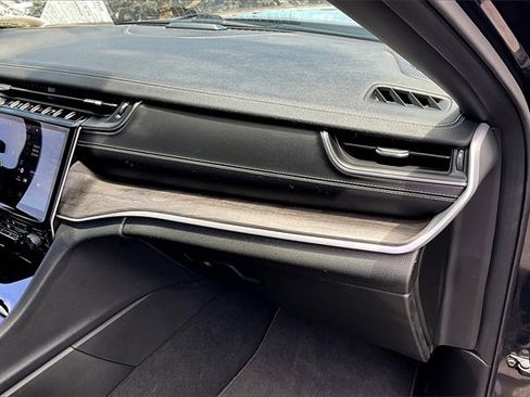 Used 2025 Jeep Grand Cherokee Limited 4xe image 16