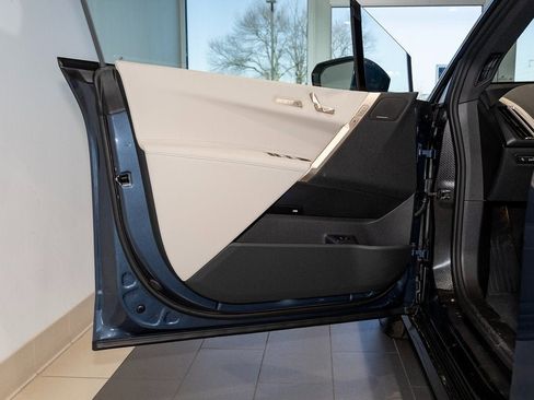 New 2026 BMW iX xDrive45 w/ Premium Package image 12