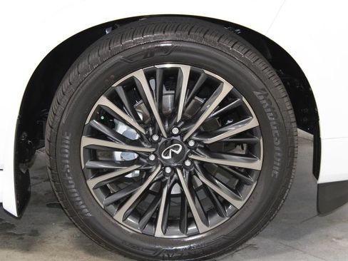 Used 2026 INFINITI QX80 Autograph w/ Autograph Exterior Package AWD/4WD image 12