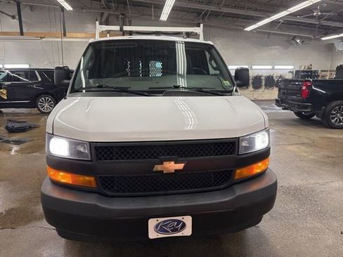 Used 2022 Chevrolet Express 2500 w/ Driver Convenience Package RWD image 2