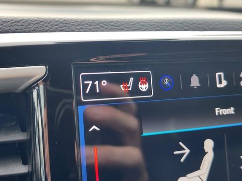 Used 2024 Chrysler Pacifica Touring-L image 28