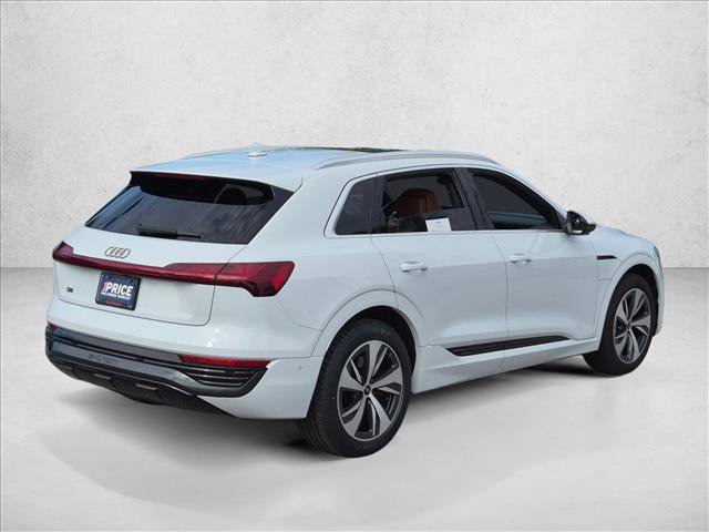 Used 2024 Audi Q8 e-tron Premium Plus w/ Premium Plus Package AWD/4WD image 5