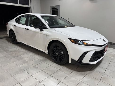 New 2026 Toyota Camry Hybrid image 5