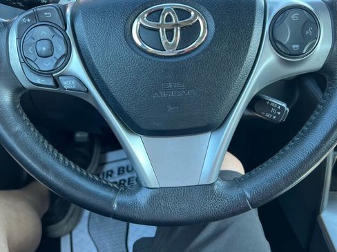 Used 2012 Toyota Camry SE w/ Leather Pkg FWD image 16