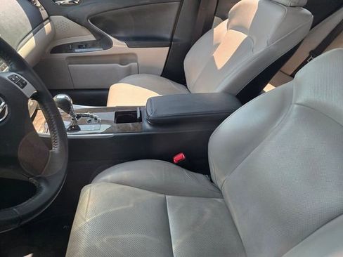 Used 2011 Lexus IS 250 w/ Premium Pkg Value Edition RWD image 3