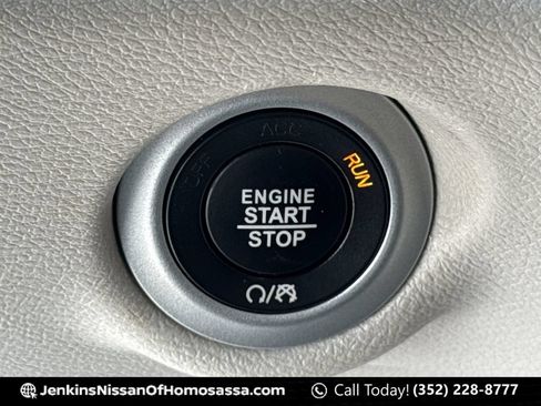 Used 2023 Chrysler Voyager LX FWD image 42