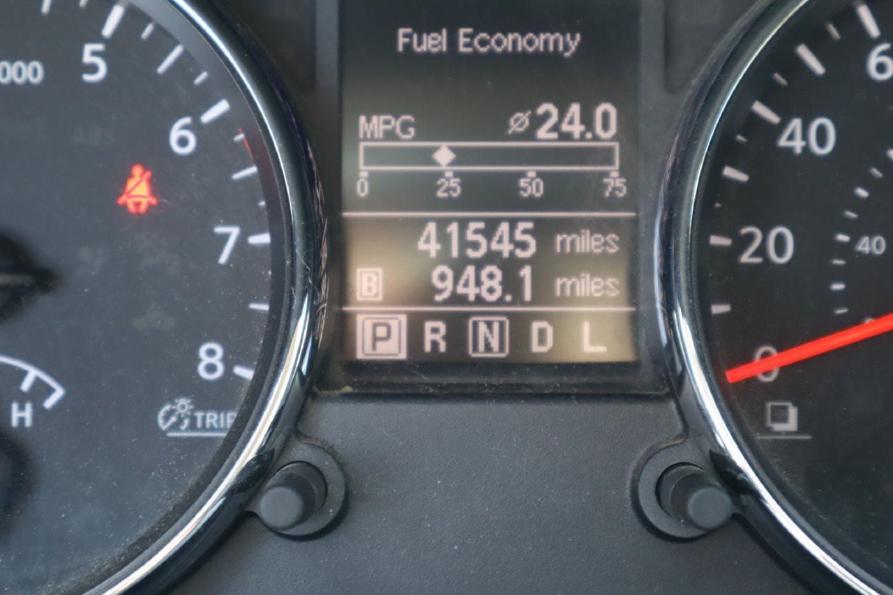 Used 2013 Nissan Rogue SV FWD image 9