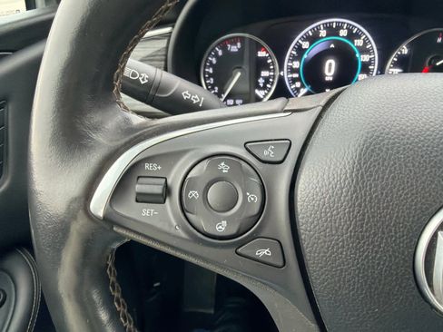 Used 2018 Buick Envision Premium image 26