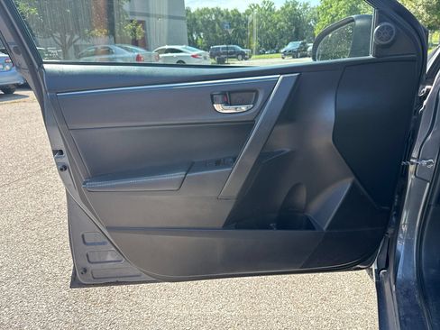Used 2015 Toyota Corolla S FWD image 10
