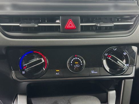 Used 2026 Kia Seltos LX FWD image 22