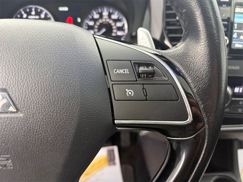 Used 2016 Mitsubishi Outlander GT image 33
