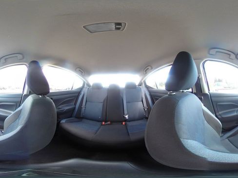 Used 2025 Nissan Versa SV FWD image 40