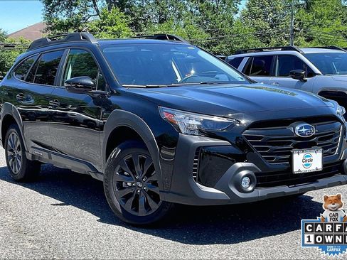 Certified 2025 Subaru Outback Onyx Edition AWD/4WD image 2
