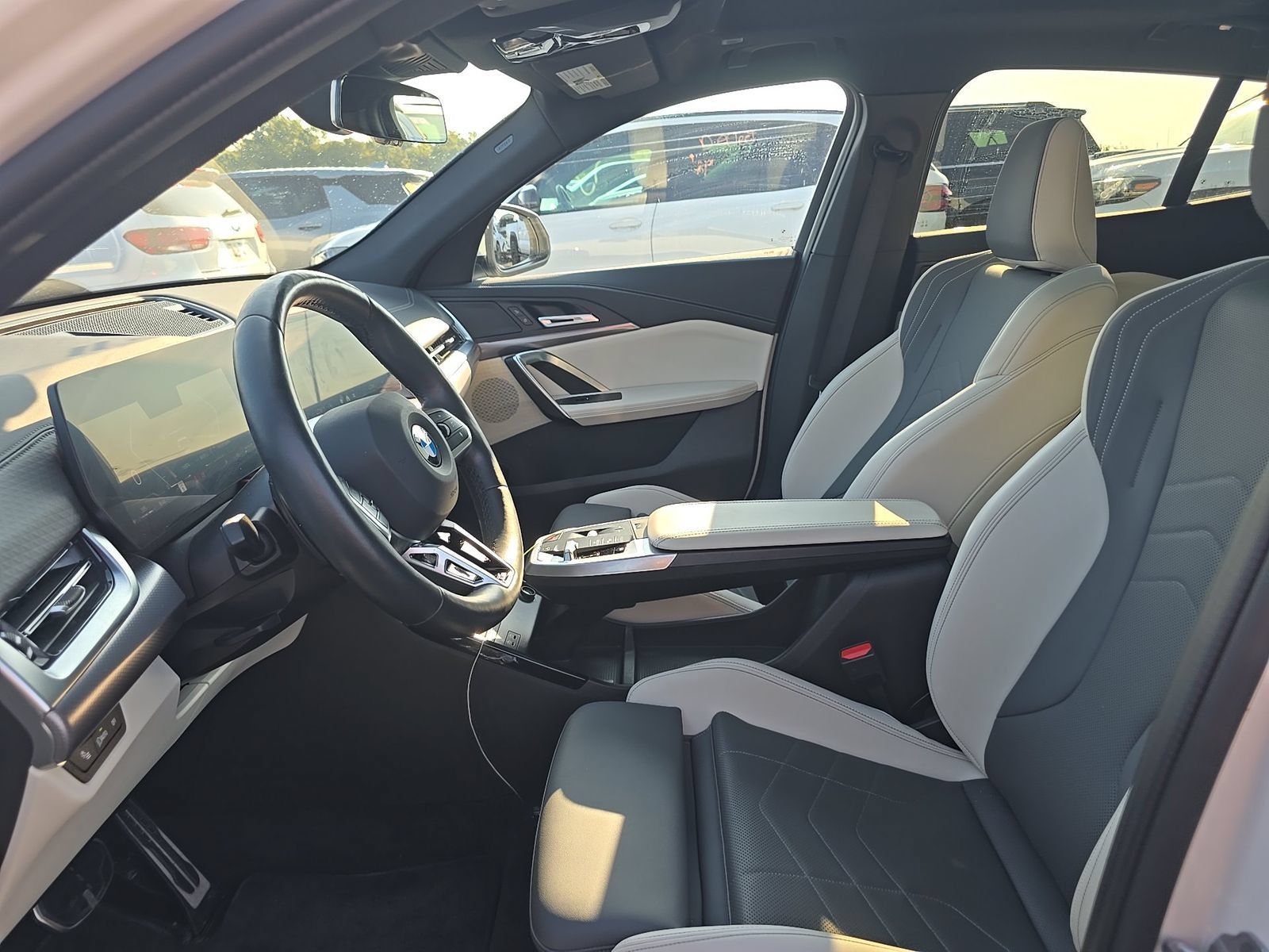Used 2026 BMW X2 xDrive28i AWD/4WD image 5