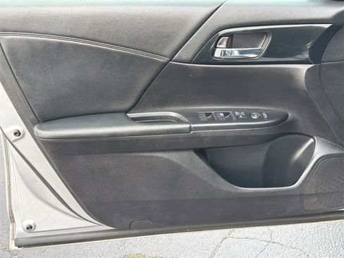 Used 2015 Honda Accord Sport image 11