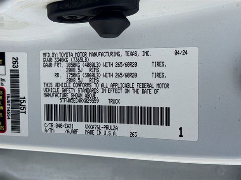 Used 2024 Toyota Tundra Limited w/ TRD Off-Road Package AWD/4WD image 27