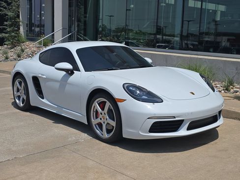 Certified 2023 Porsche 718 Cayman S RWD image 9