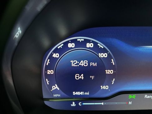 Used 2022 Chevrolet Tahoe Z71 w/ Luxury Package image 27