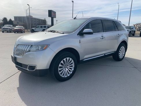 Used 2013 Lincoln MKX AWD image 5