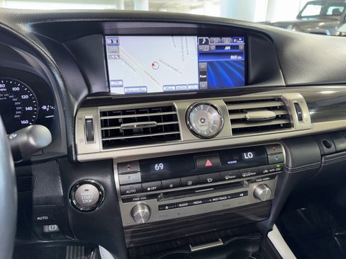 Used 2014 Lexus LS 460 image 26