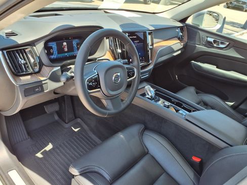 Certified 2023 Volvo XC60 B5 Ultimate w/ Climate Package FWD image 21