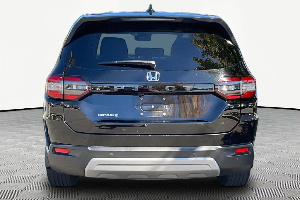 Used 2025 Honda Pilot EX-L image 7